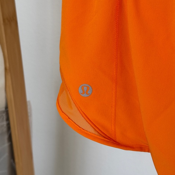 NWT Lululemon Hotty Hot LR Short 2.5" Lined, Lit Orange, Size 10 - Picture 5 of 11